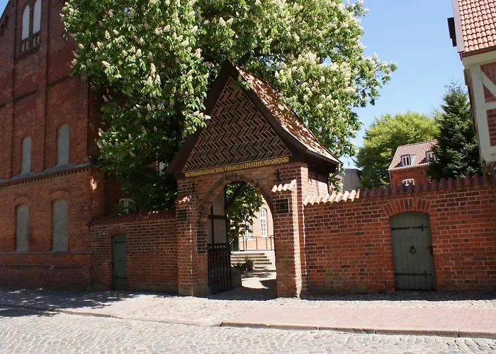 Stadthaus Luebsche Burg - Abc326 Holiday home Wismar